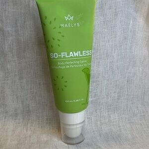 MAËLYS So-Flawless Green Body Perfecting Camo